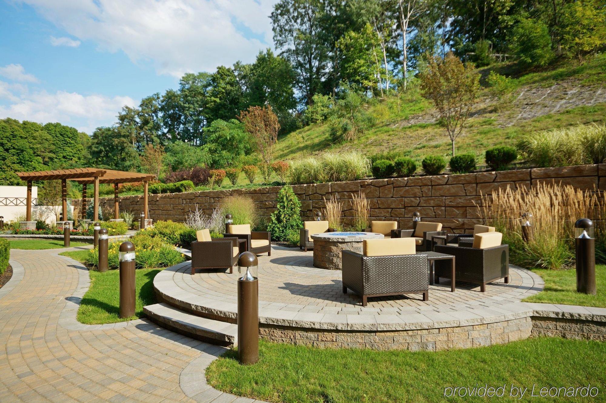 Courtyard By Marriott Oneonta Hotel Buitenkant foto