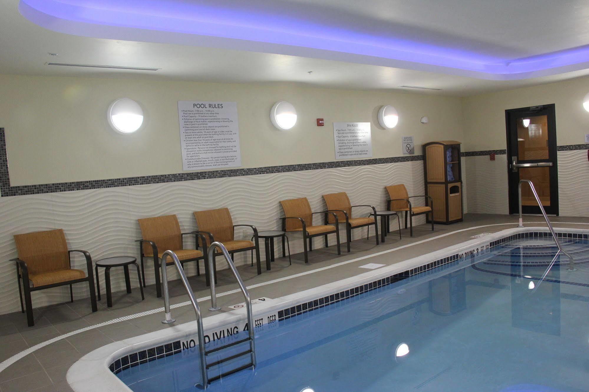 Courtyard By Marriott Oneonta Hotel Buitenkant foto